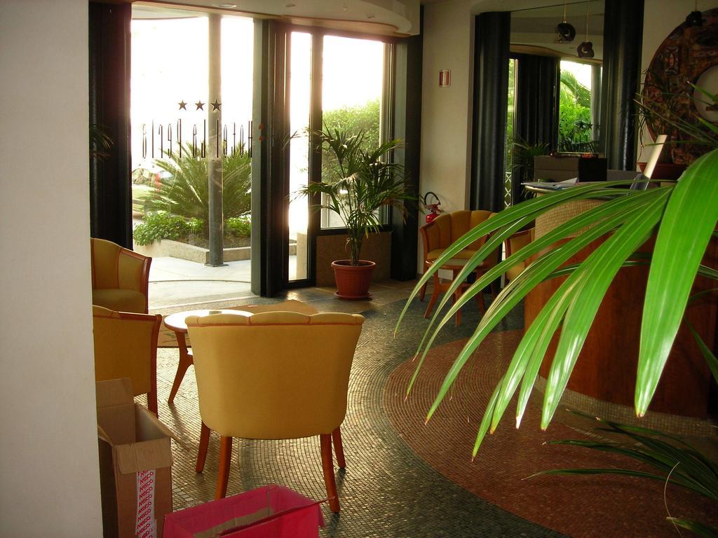 Hotel La Perla Roseto Degli Abruzzi Luaran gambar
