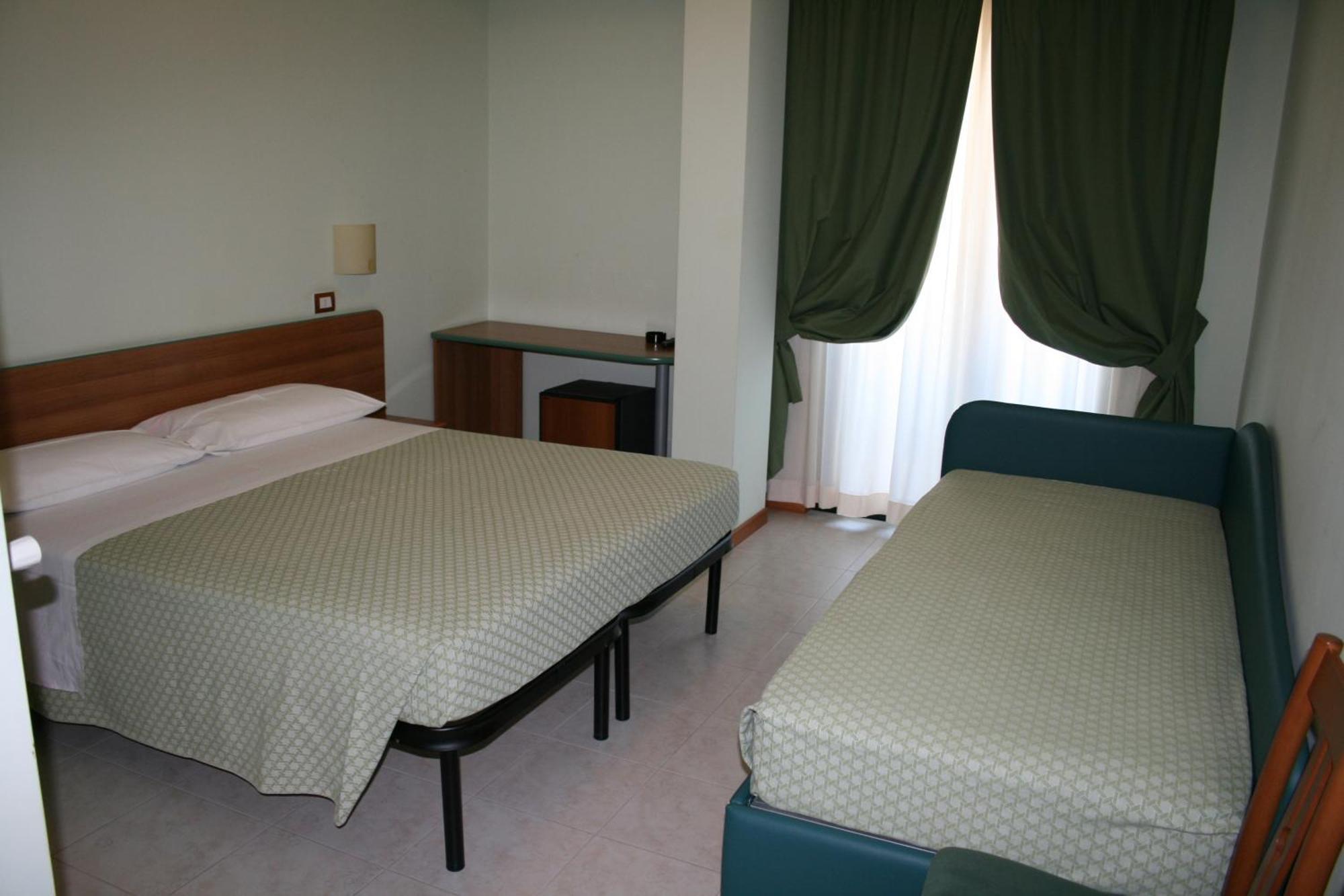Hotel La Perla Roseto Degli Abruzzi Luaran gambar