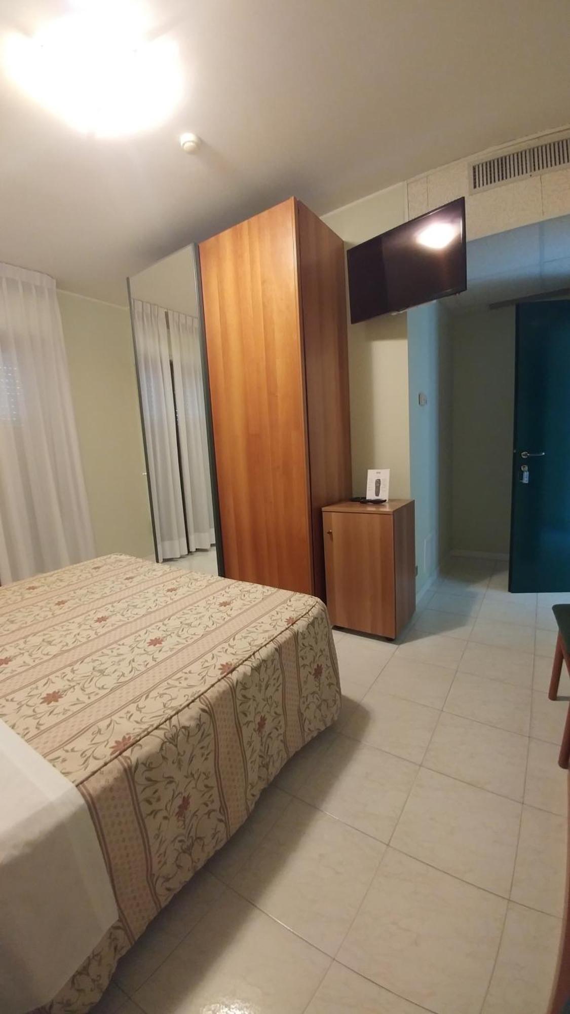 Hotel La Perla Roseto Degli Abruzzi Luaran gambar