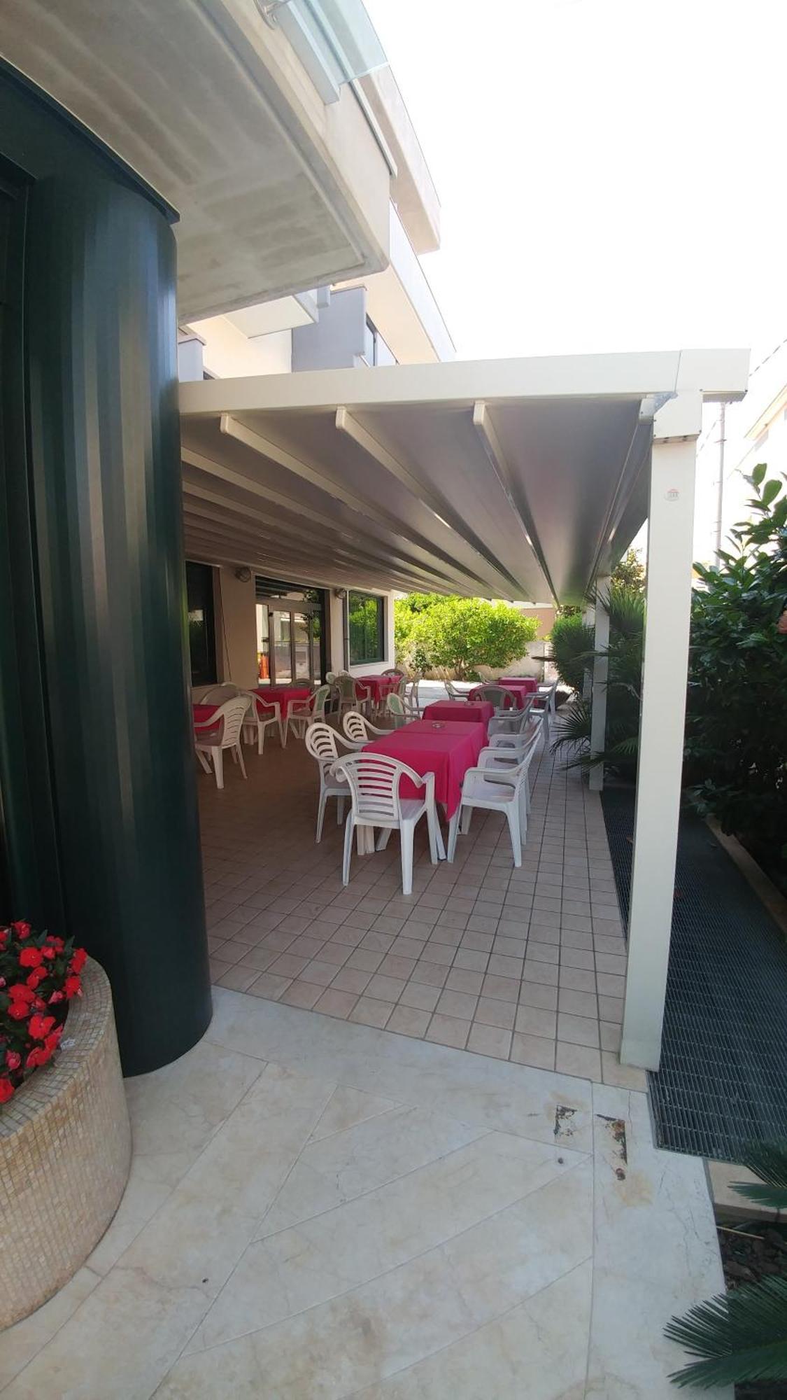 Hotel La Perla Roseto Degli Abruzzi Luaran gambar