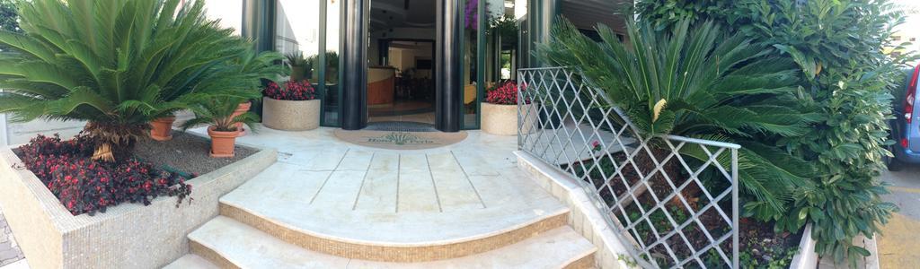Hotel La Perla Roseto Degli Abruzzi Luaran gambar
