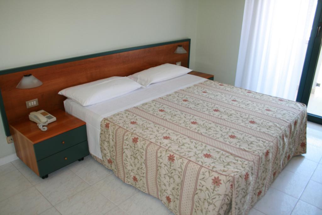Hotel La Perla Roseto Degli Abruzzi Luaran gambar