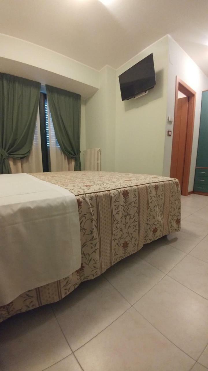 Hotel La Perla Roseto Degli Abruzzi Luaran gambar